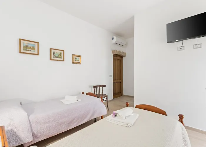 Le Muse Oda ve Kahvaltı 3*